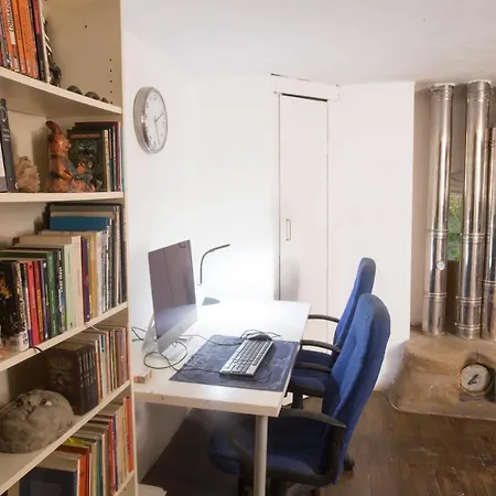 Pont House Apartment *