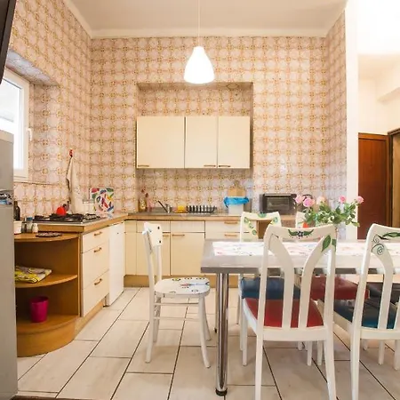 Apartment Pont House