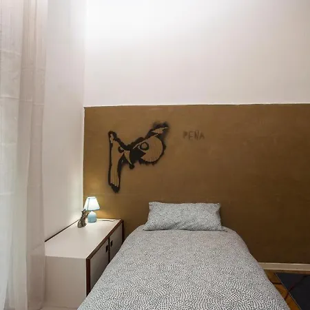 Pont House Apartment *