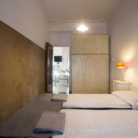 Pont House *
