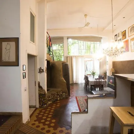 Pont House *